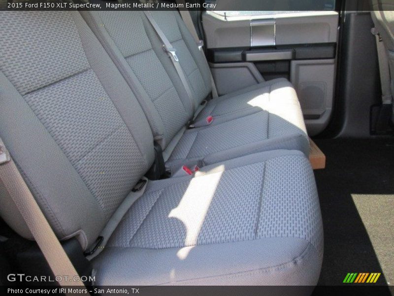 Magnetic Metallic / Medium Earth Gray 2015 Ford F150 XLT SuperCrew
