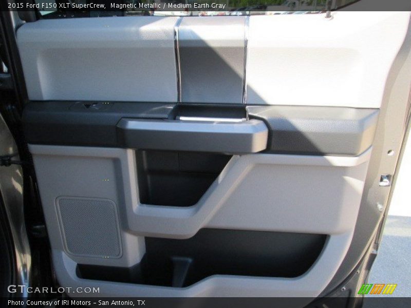 Magnetic Metallic / Medium Earth Gray 2015 Ford F150 XLT SuperCrew