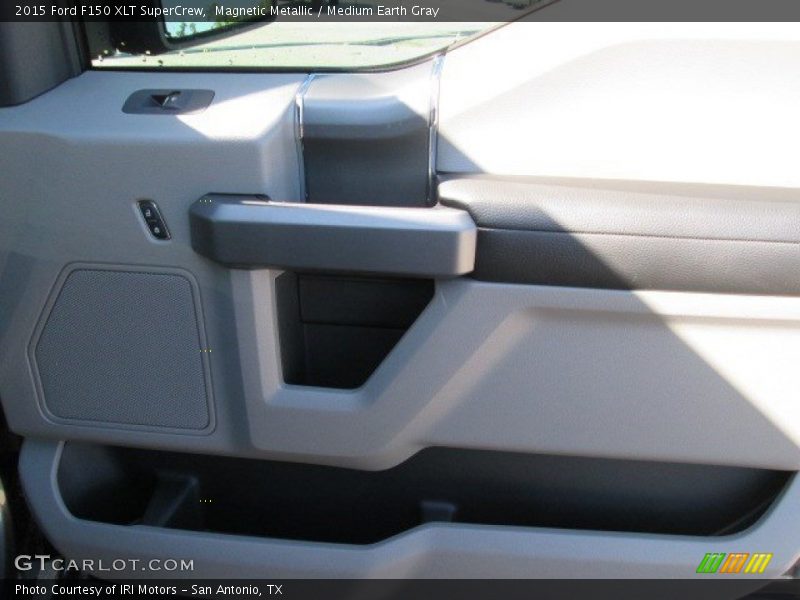 Magnetic Metallic / Medium Earth Gray 2015 Ford F150 XLT SuperCrew