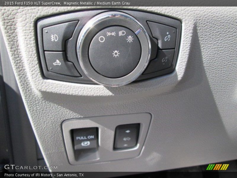 Magnetic Metallic / Medium Earth Gray 2015 Ford F150 XLT SuperCrew