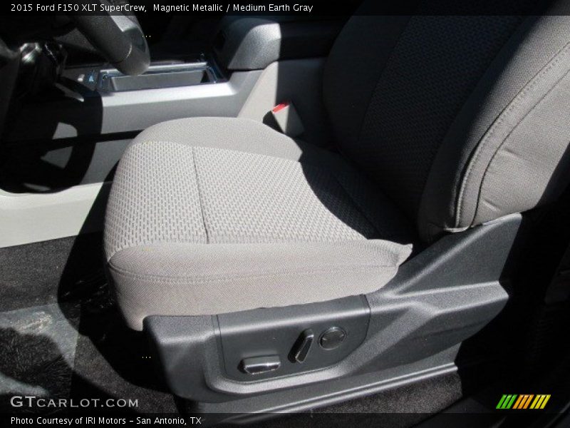 Magnetic Metallic / Medium Earth Gray 2015 Ford F150 XLT SuperCrew