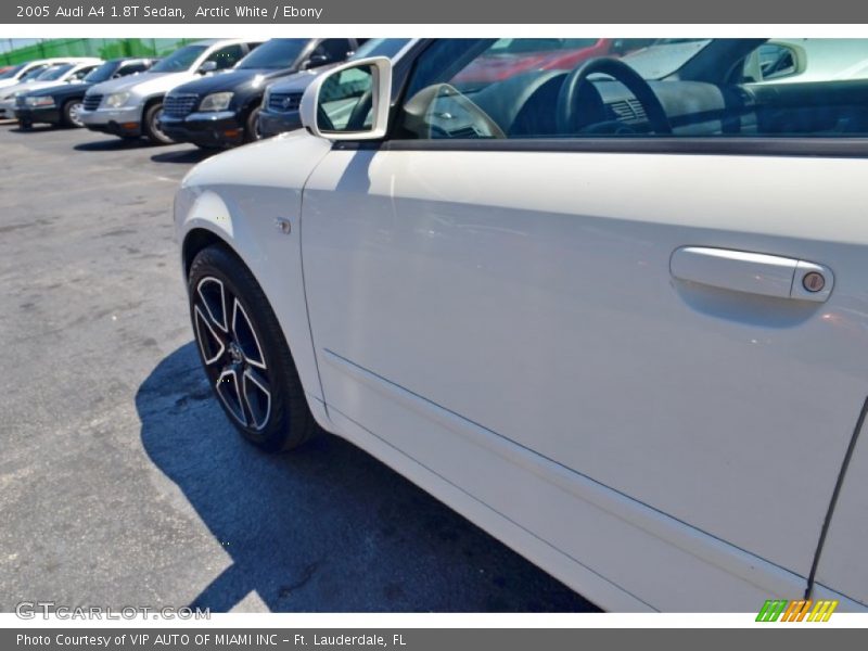 Arctic White / Ebony 2005 Audi A4 1.8T Sedan