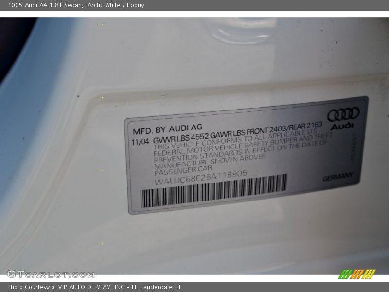 Arctic White / Ebony 2005 Audi A4 1.8T Sedan