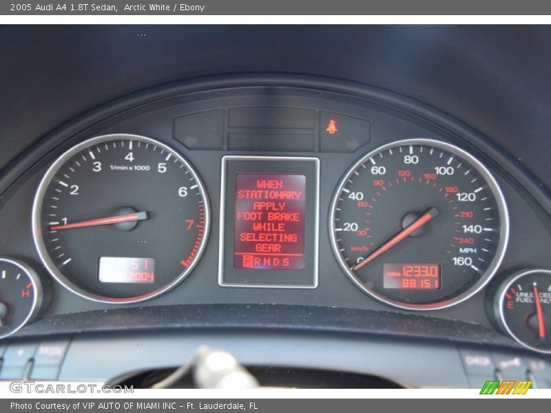 Arctic White / Ebony 2005 Audi A4 1.8T Sedan