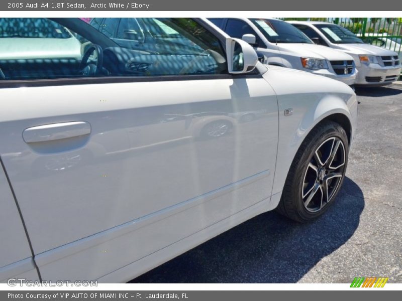 Arctic White / Ebony 2005 Audi A4 1.8T Sedan