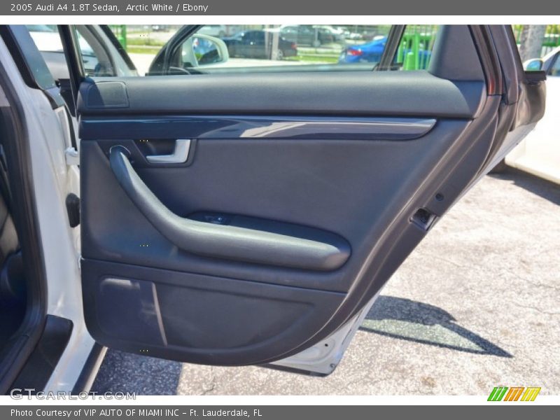 Arctic White / Ebony 2005 Audi A4 1.8T Sedan