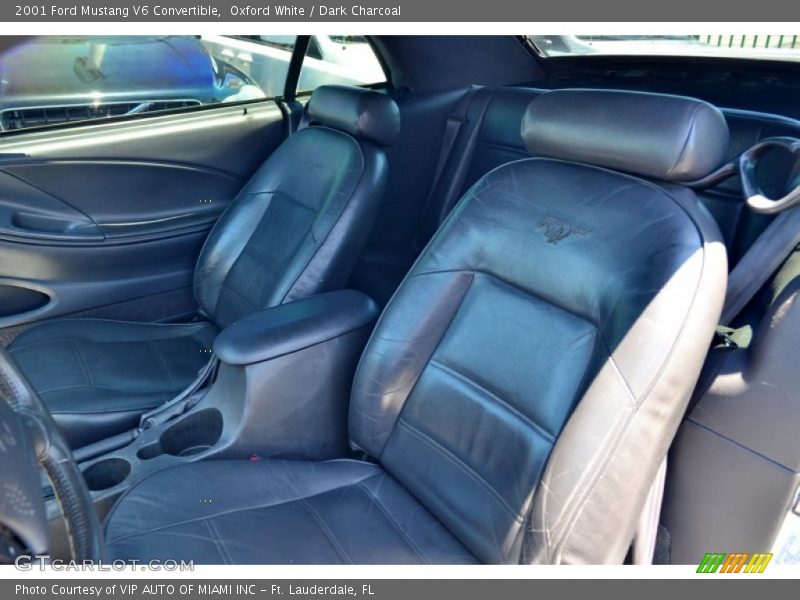 Oxford White / Dark Charcoal 2001 Ford Mustang V6 Convertible