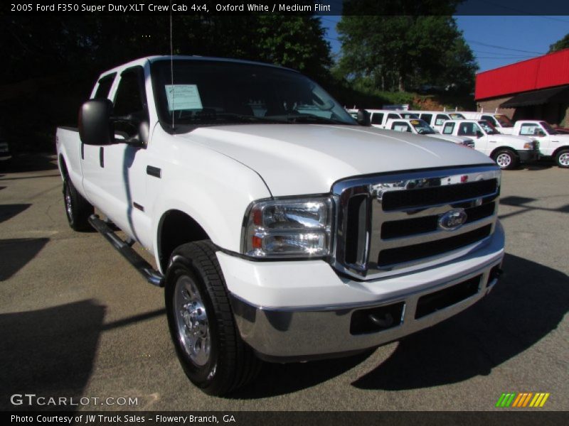 Oxford White / Medium Flint 2005 Ford F350 Super Duty XLT Crew Cab 4x4