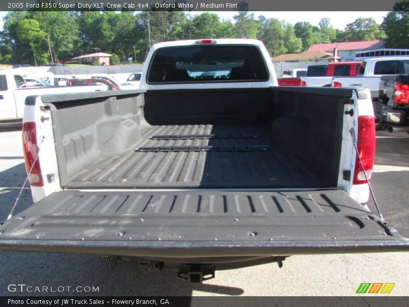 Oxford White / Medium Flint 2005 Ford F350 Super Duty XLT Crew Cab 4x4