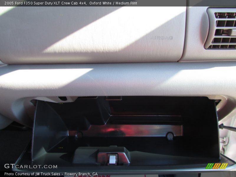 Oxford White / Medium Flint 2005 Ford F350 Super Duty XLT Crew Cab 4x4
