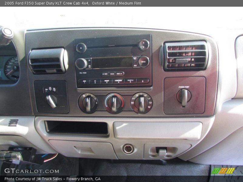 Oxford White / Medium Flint 2005 Ford F350 Super Duty XLT Crew Cab 4x4