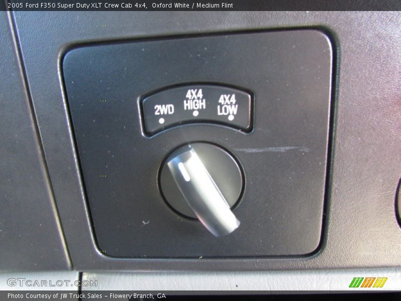 Oxford White / Medium Flint 2005 Ford F350 Super Duty XLT Crew Cab 4x4