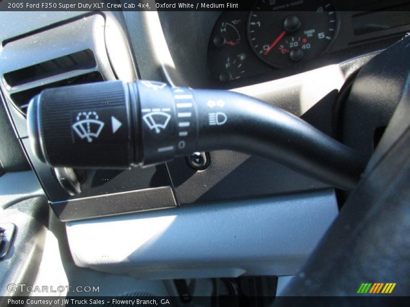 Oxford White / Medium Flint 2005 Ford F350 Super Duty XLT Crew Cab 4x4