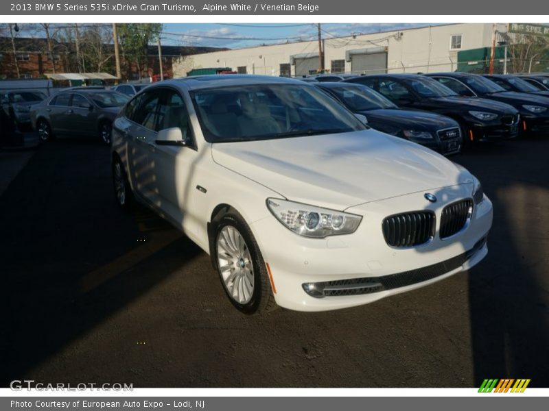 Alpine White / Venetian Beige 2013 BMW 5 Series 535i xDrive Gran Turismo