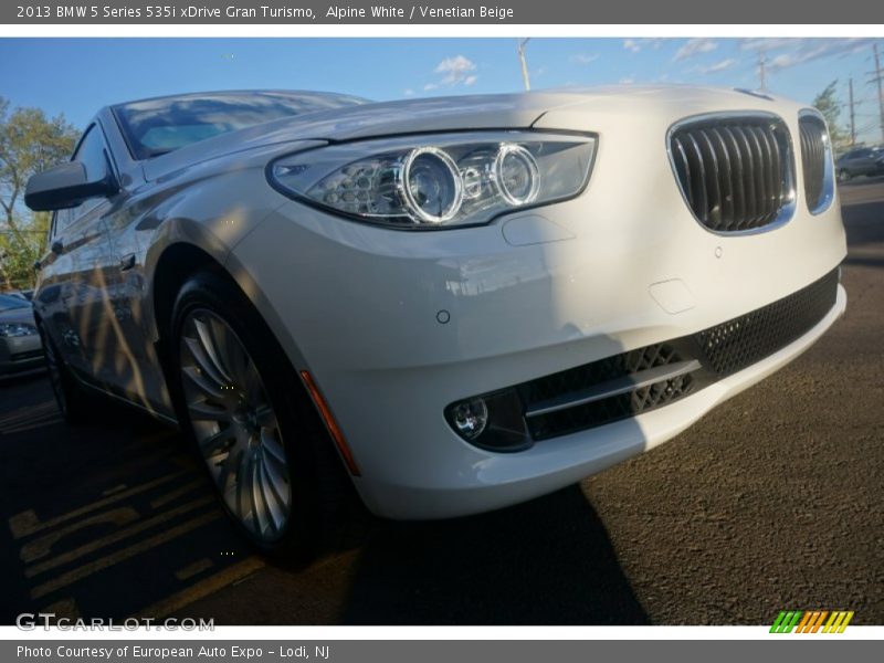 Alpine White / Venetian Beige 2013 BMW 5 Series 535i xDrive Gran Turismo
