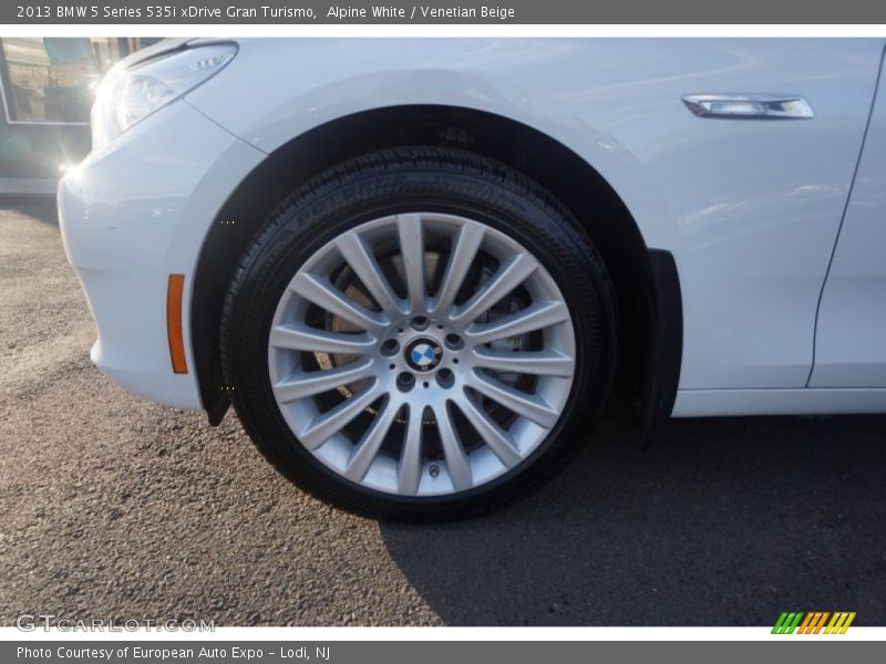 Alpine White / Venetian Beige 2013 BMW 5 Series 535i xDrive Gran Turismo