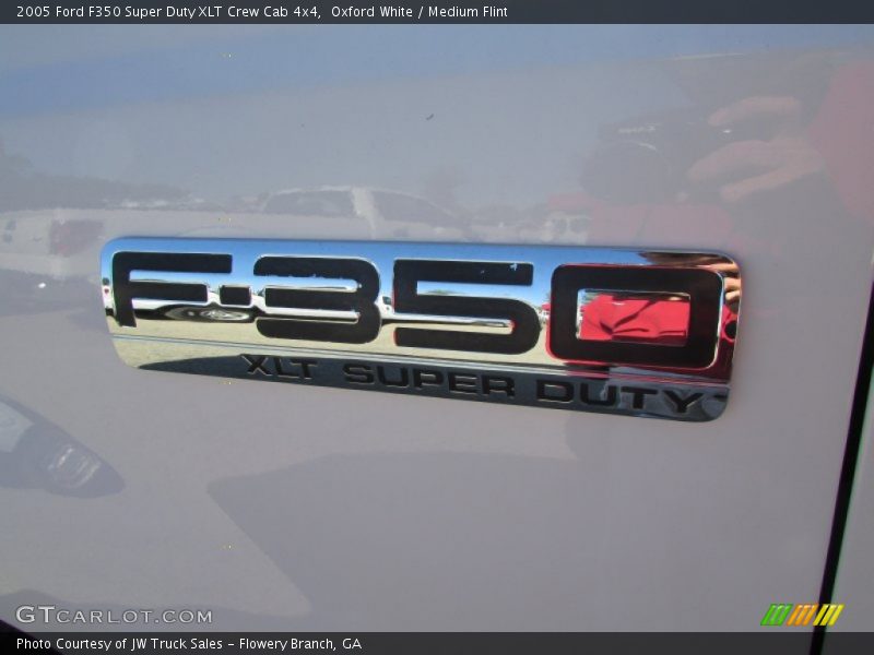 Oxford White / Medium Flint 2005 Ford F350 Super Duty XLT Crew Cab 4x4