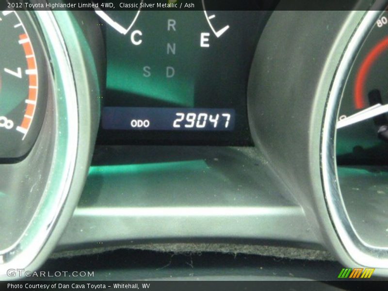 Classic Silver Metallic / Ash 2012 Toyota Highlander Limited 4WD