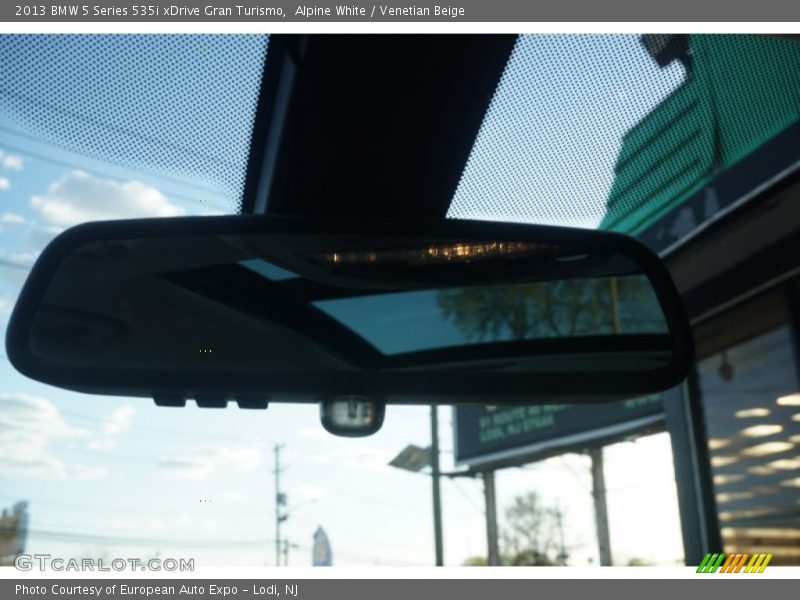 Alpine White / Venetian Beige 2013 BMW 5 Series 535i xDrive Gran Turismo