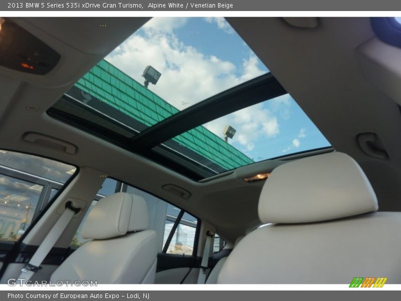 Alpine White / Venetian Beige 2013 BMW 5 Series 535i xDrive Gran Turismo