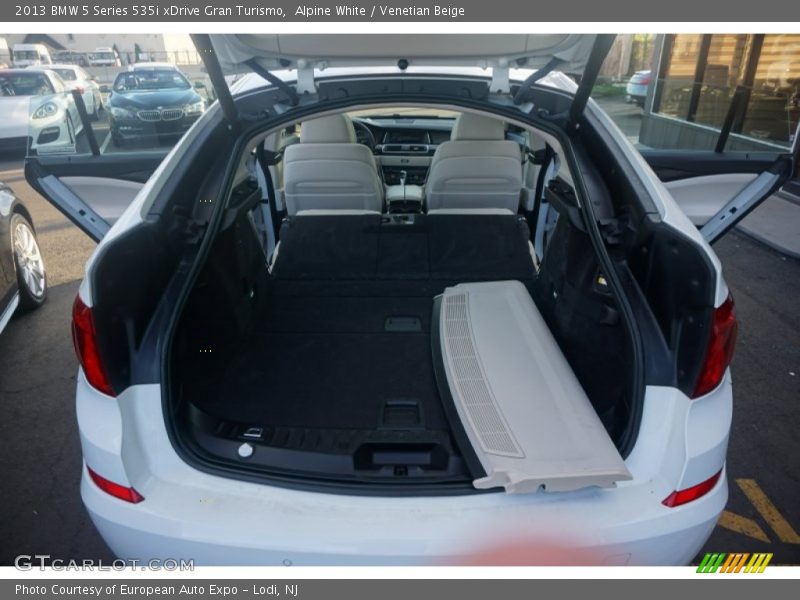 Alpine White / Venetian Beige 2013 BMW 5 Series 535i xDrive Gran Turismo