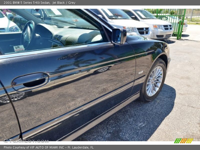 Jet Black / Grey 2001 BMW 5 Series 540i Sedan