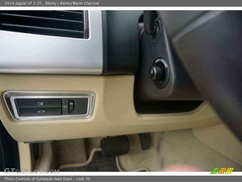 Ebony / Barley/Warm Charcoal 2014 Jaguar XF 2.0T