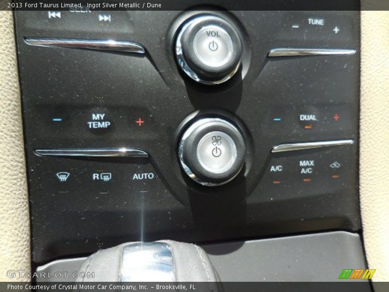 Ingot Silver Metallic / Dune 2013 Ford Taurus Limited