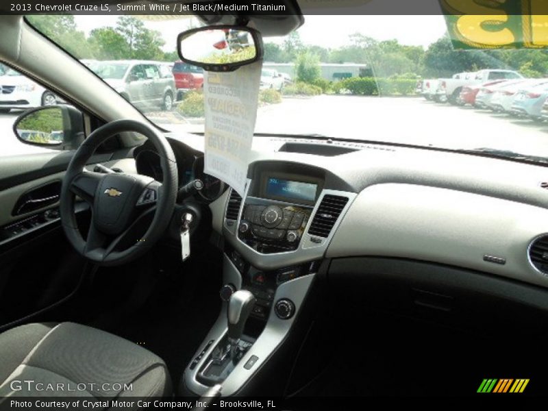 Summit White / Jet Black/Medium Titanium 2013 Chevrolet Cruze LS