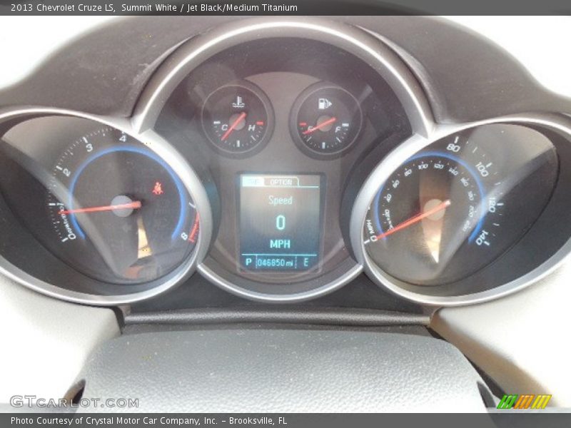 Summit White / Jet Black/Medium Titanium 2013 Chevrolet Cruze LS