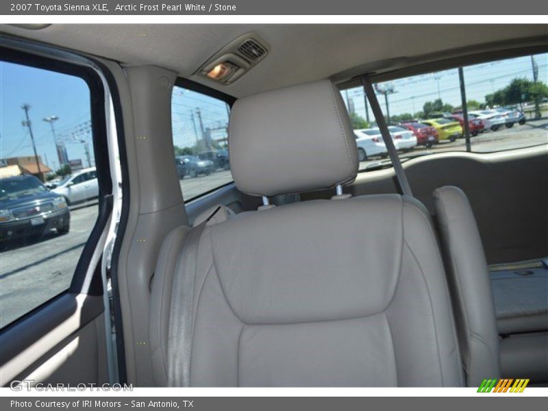 Arctic Frost Pearl White / Stone 2007 Toyota Sienna XLE