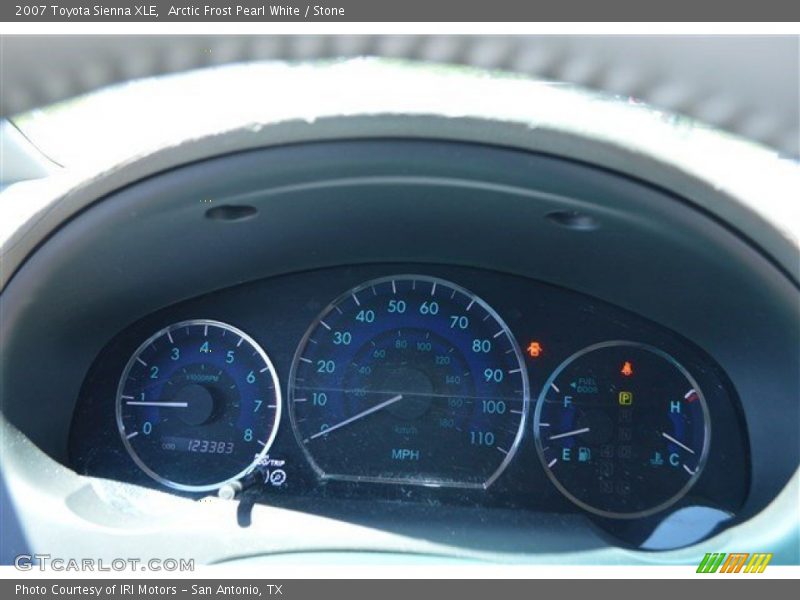 Arctic Frost Pearl White / Stone 2007 Toyota Sienna XLE