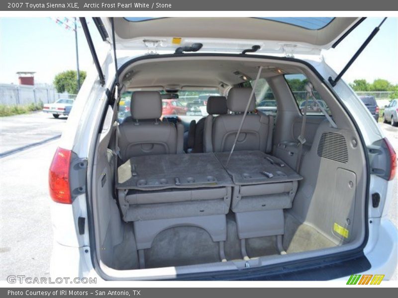 Arctic Frost Pearl White / Stone 2007 Toyota Sienna XLE