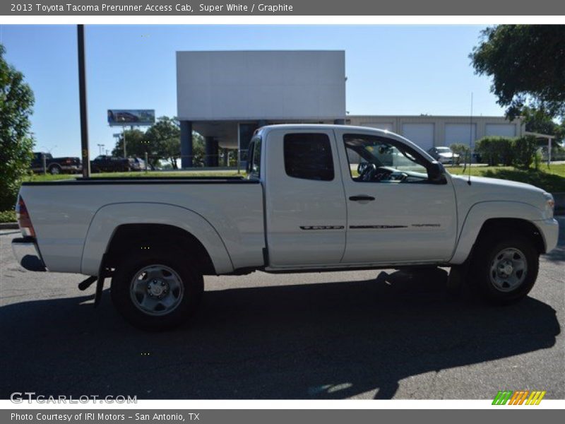 Super White / Graphite 2013 Toyota Tacoma Prerunner Access Cab