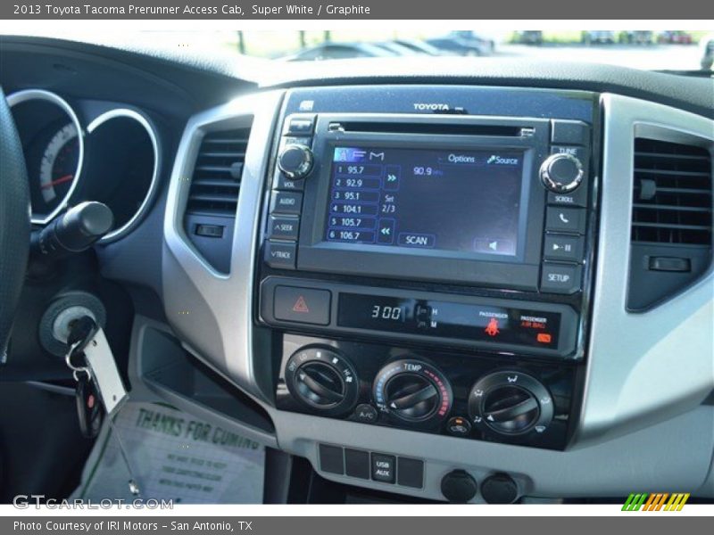 Super White / Graphite 2013 Toyota Tacoma Prerunner Access Cab