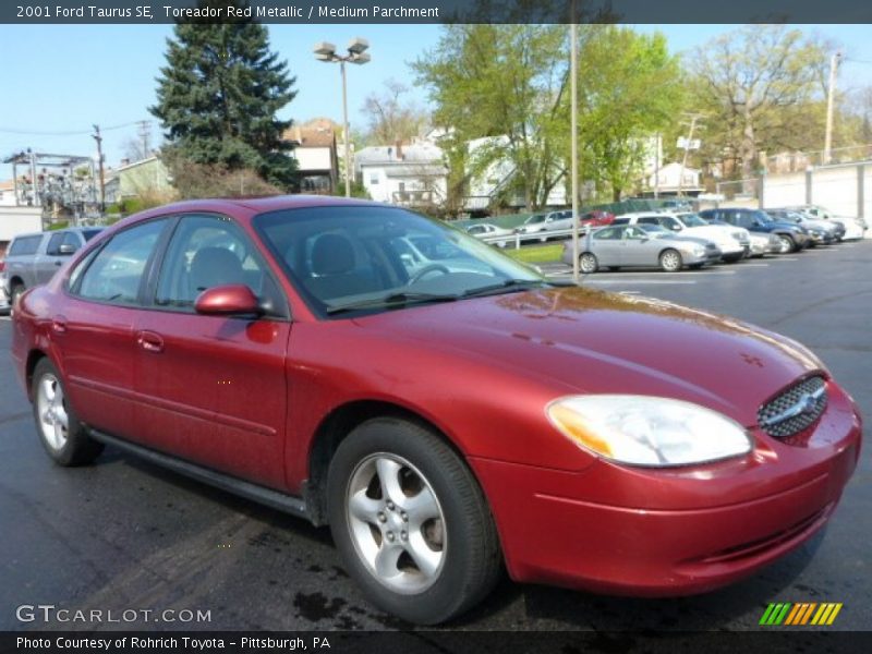 Toreador Red Metallic / Medium Parchment 2001 Ford Taurus SE