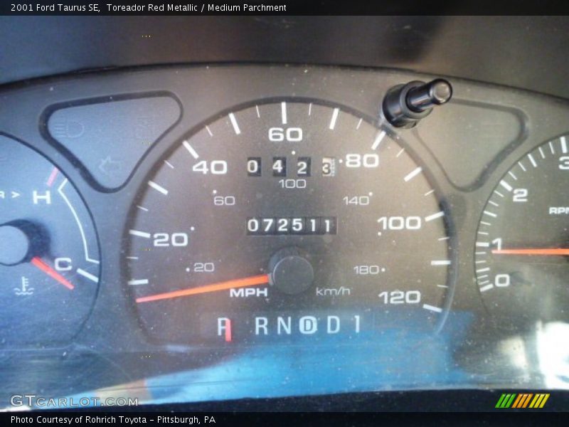 Toreador Red Metallic / Medium Parchment 2001 Ford Taurus SE