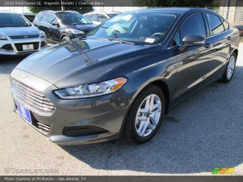 Magnetic Metallic / Charcoal Black 2016 Ford Fusion SE