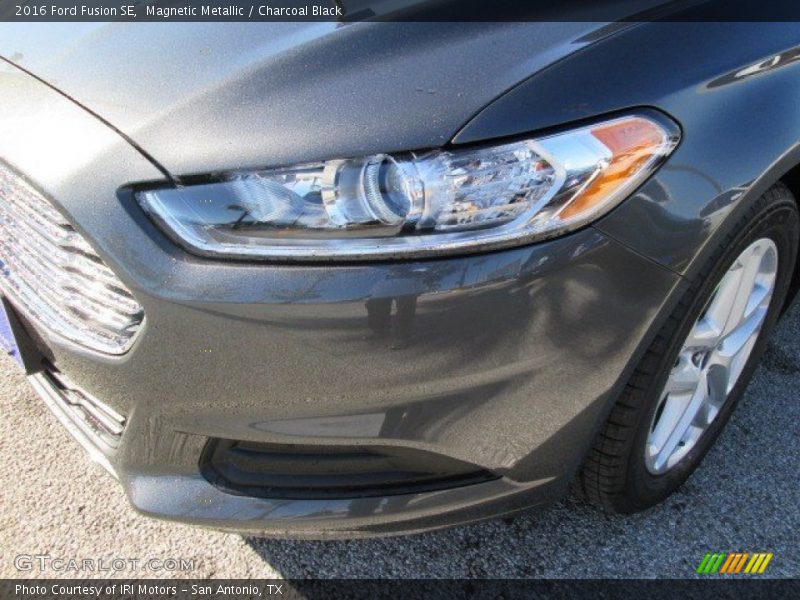 Magnetic Metallic / Charcoal Black 2016 Ford Fusion SE