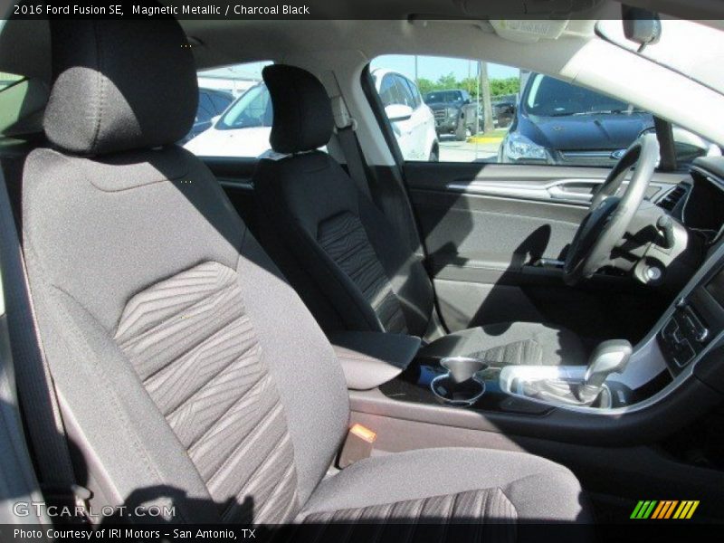  2016 Fusion SE Charcoal Black Interior
