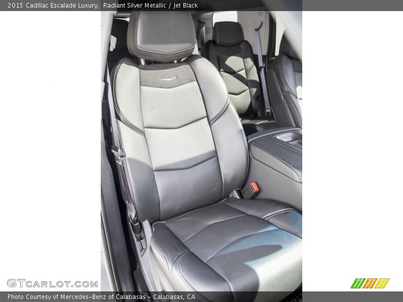 Radiant Silver Metallic / Jet Black 2015 Cadillac Escalade Luxury