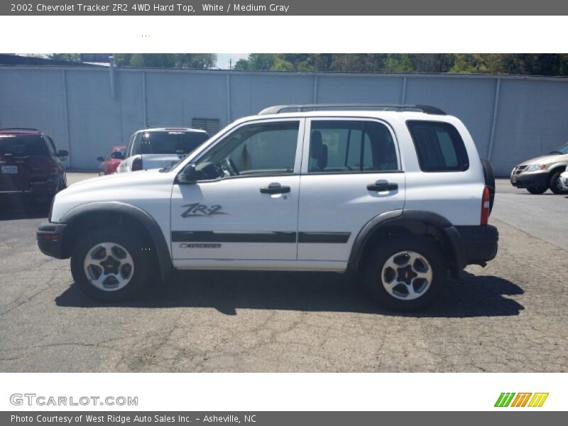 White / Medium Gray 2002 Chevrolet Tracker ZR2 4WD Hard Top