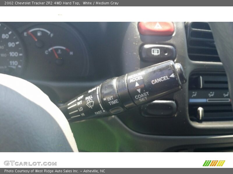 White / Medium Gray 2002 Chevrolet Tracker ZR2 4WD Hard Top
