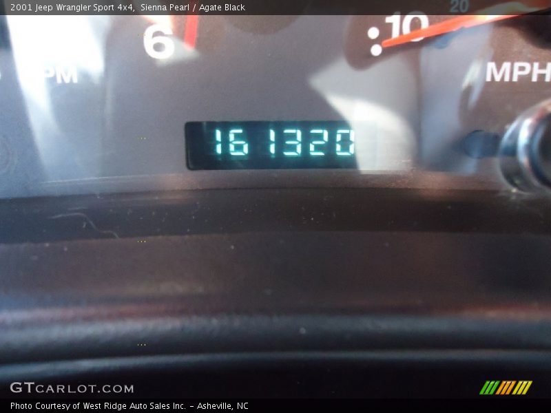 Sienna Pearl / Agate Black 2001 Jeep Wrangler Sport 4x4