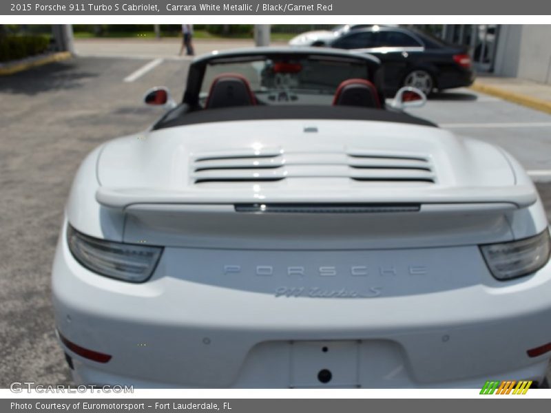 Carrara White Metallic / Black/Garnet Red 2015 Porsche 911 Turbo S Cabriolet
