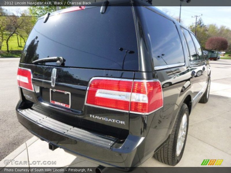 Black / Charcoal Black 2012 Lincoln Navigator 4x4