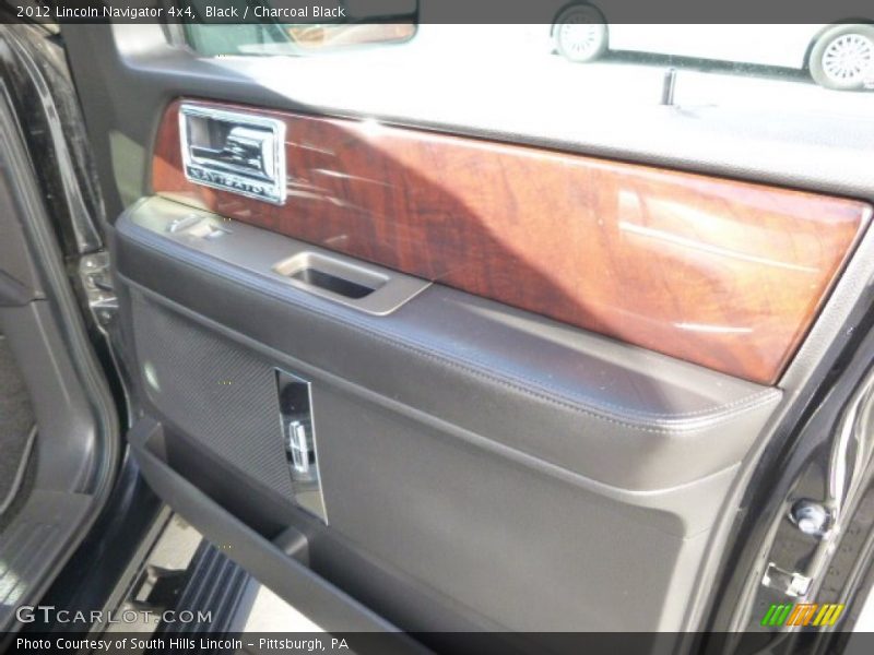 Black / Charcoal Black 2012 Lincoln Navigator 4x4