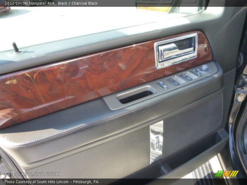 Black / Charcoal Black 2012 Lincoln Navigator 4x4