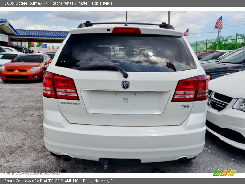 Stone White / Pastel Pebble Beige 2009 Dodge Journey R/T