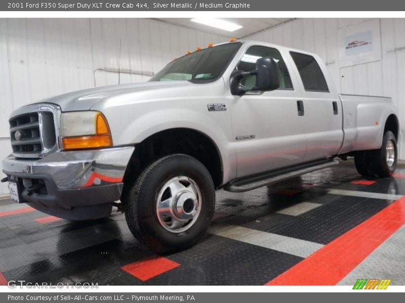 Silver Metallic / Medium Graphite 2001 Ford F350 Super Duty XLT Crew Cab 4x4